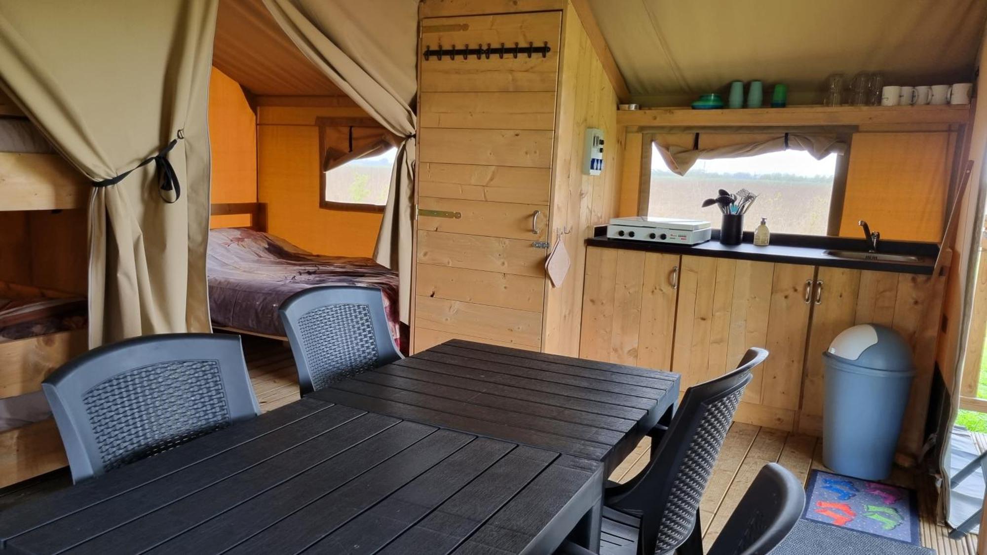 Boerderijcamping De Hinde 드론턴 객실 사진